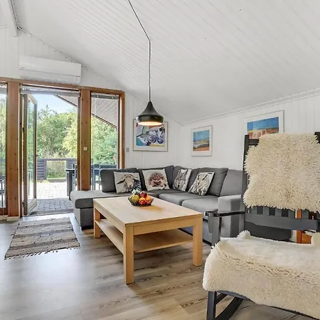 3 Bedroom Pet Friendly In Toftlund Holiday home Arrild